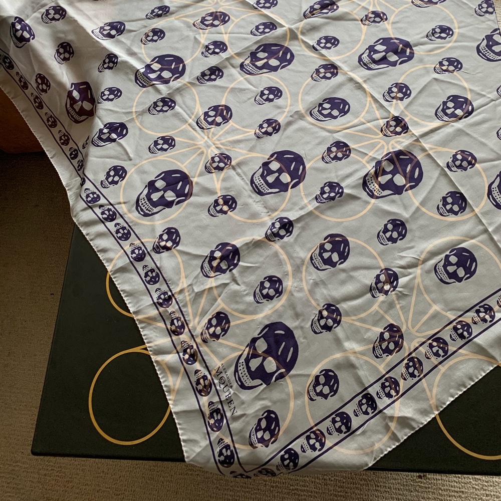 Alexander McQueen Skulls Scarf